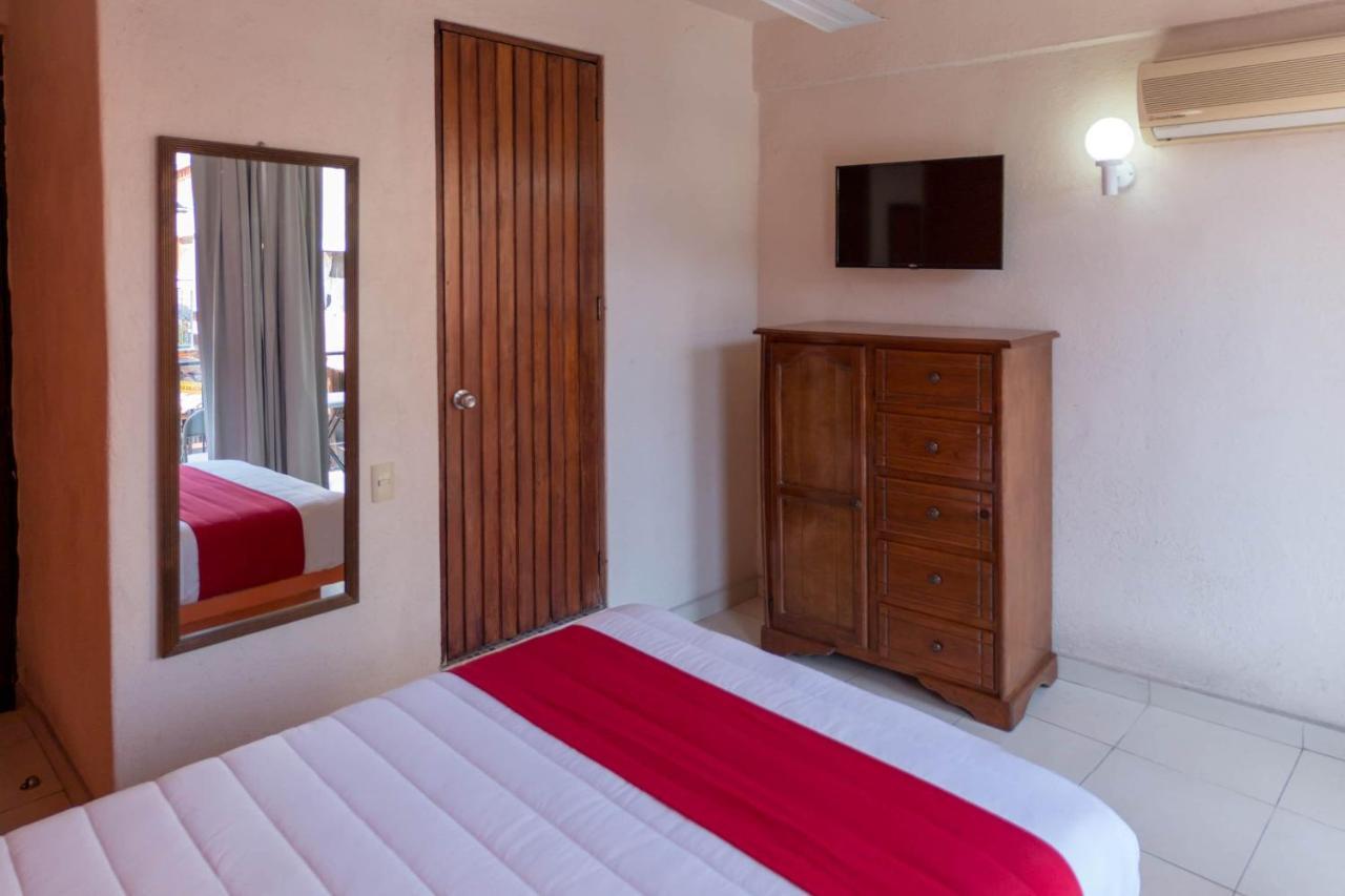 Hotel Casa Bravo Zihuatanejo Extérieur photo
