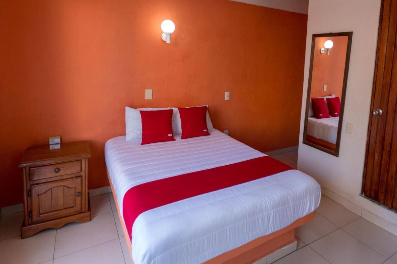 Hotel Casa Bravo Zihuatanejo Extérieur photo