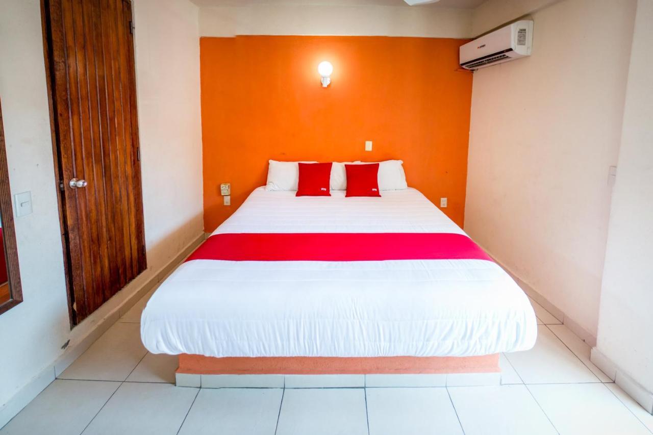 Hotel Casa Bravo Zihuatanejo Extérieur photo